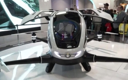Feira de tecnologia apresenta drone que carrega passageiro